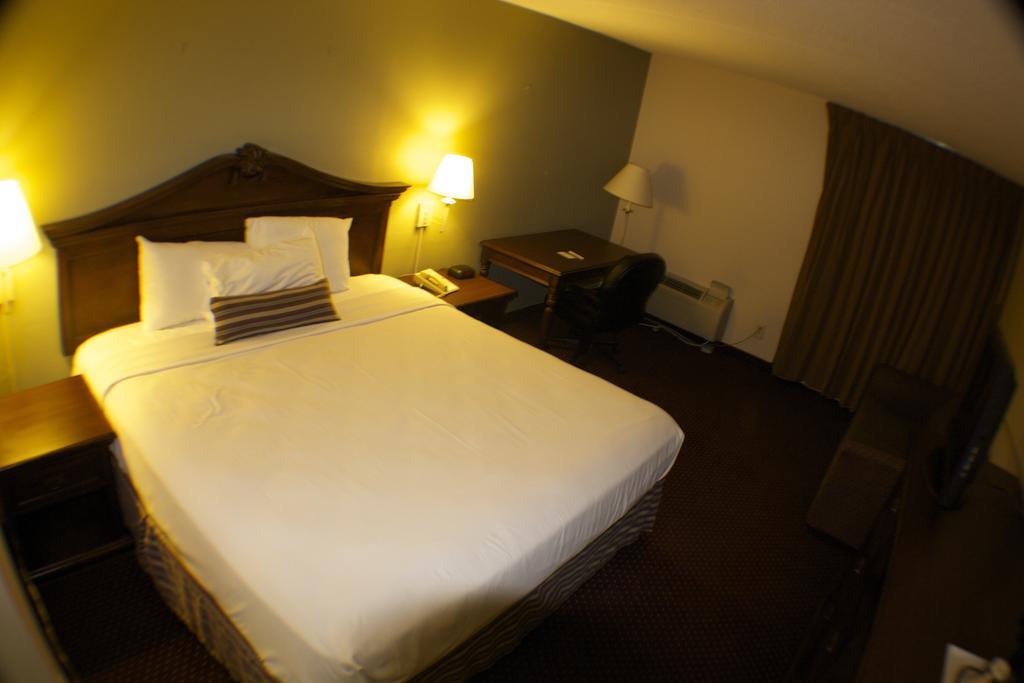 The Garden Inn Elkhart Ngoại thất bức ảnh