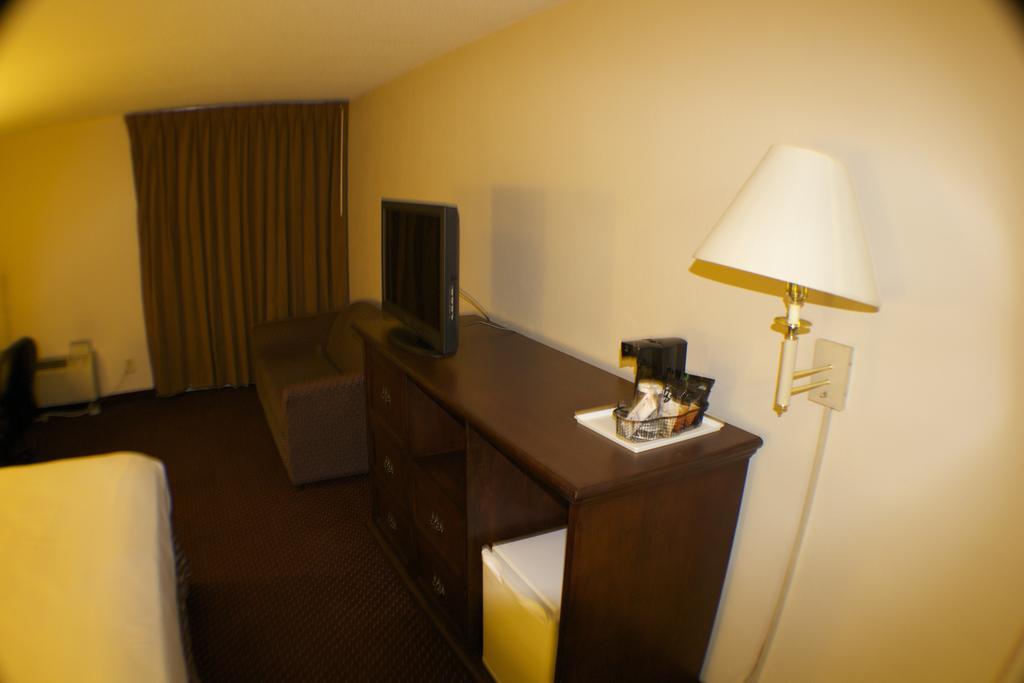 The Garden Inn Elkhart Ngoại thất bức ảnh
